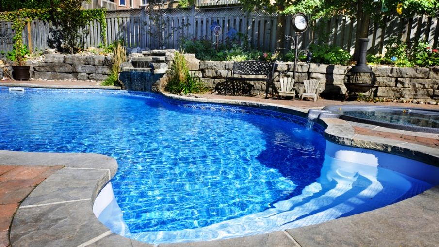 How To Make Your Backyard Swimming Pool Project More Affordable